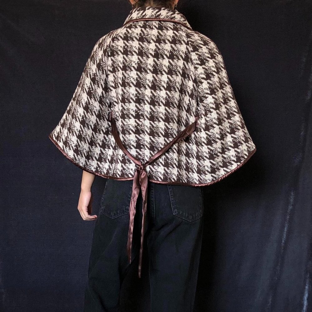 𝅺VERTIGO Cape - Picture 3 of 4